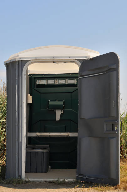 Best Porta potty rental near me  in Rexland Acres, CA